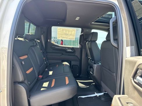 New 2026 GMC Sierra 1500 AT4 w/ AT4 Premium Package AWD/4WD image 26