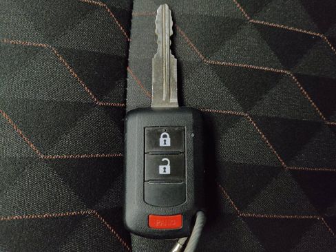 Used 2024 Mitsubishi Mirage ES image 32