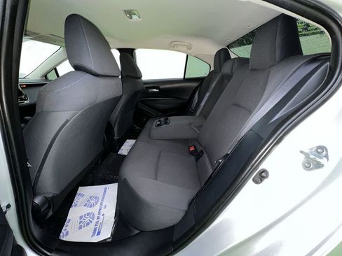 Used 2021 Toyota Corolla LE FWD image 26