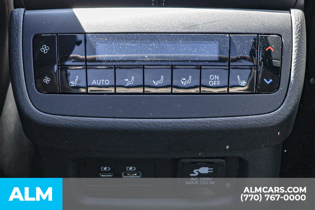 Used 2025 Nissan Pathfinder Platinum w/ Cargo Package AWD/4WD image 56