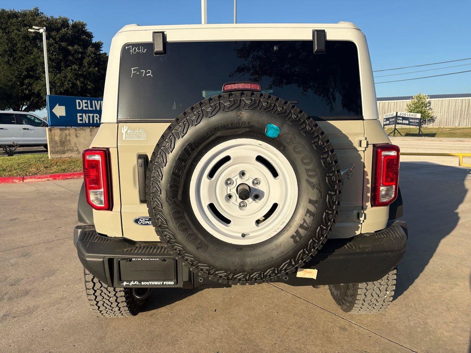 New 2026 Ford Bronco Heritage Edition AWD/4WD image 6