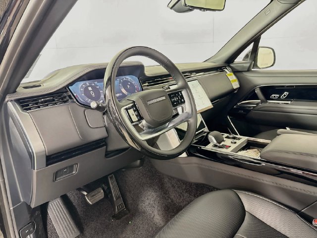 New 2027 Land Rover Range Rover Long Wheelbase Autobiography AWD/4WD image 9