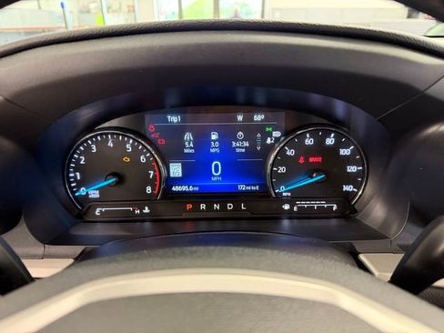 Used 2022 Ford Explorer XLT w/ Equipment Group 202A AWD/4WD image 35