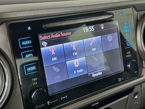 Used 2018 Toyota Tacoma TRD Sport w/ Technology Package RWD image 16
