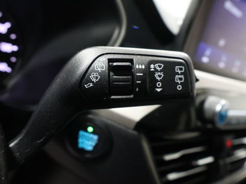 Used 2022 Ford Escape SE image 36