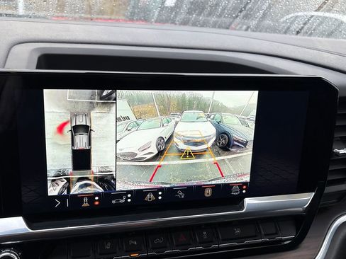 Certified 2024 GMC Sierra 2500 SLT w/ SLT Premium Package image 17