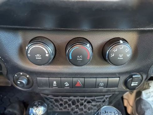 Used 2017 Jeep Wrangler Sport AWD/4WD image 18