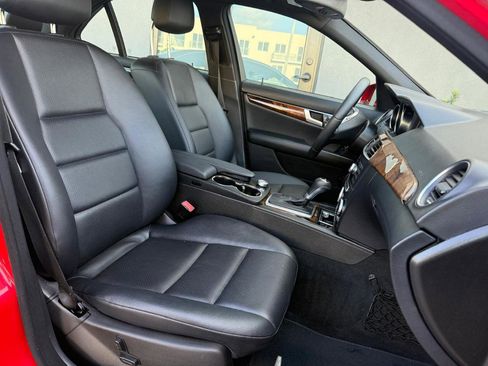 Used 2014 Mercedes-Benz C 300 4MATIC Sedan image 27