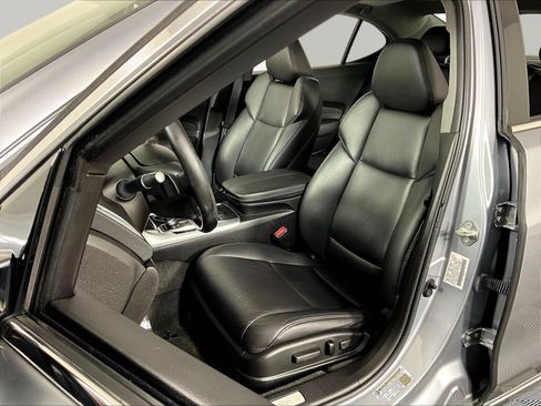 Used 2018 Acura TLX FWD image 19