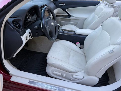 Used 2010 Lexus IS 250C image 15