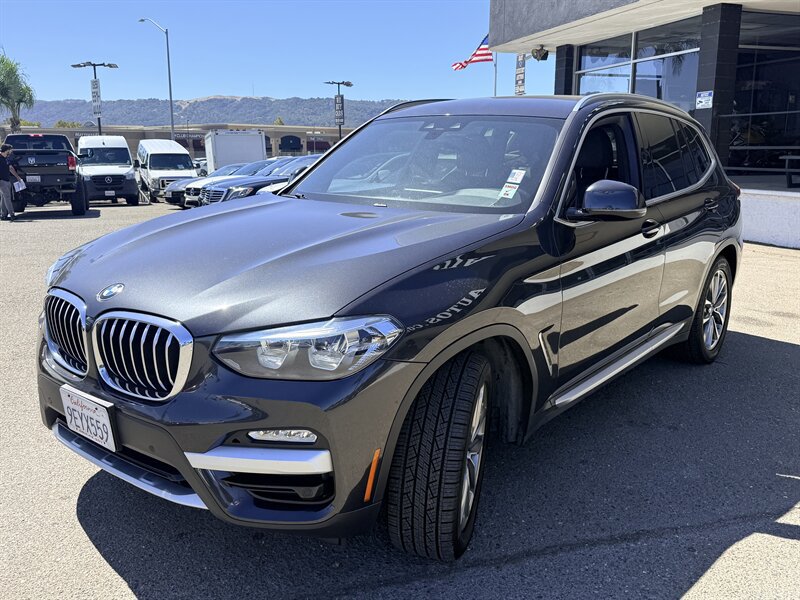 Used 2019 BMW X3 xDrive30i w/ Driving Assistance Package AWD/4WD image 3
