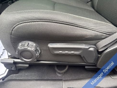 Used 2022 Jeep Wrangler Willys image 22