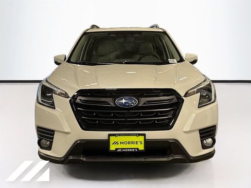 Used 2022 Subaru Forester Limited AWD/4WD image 2