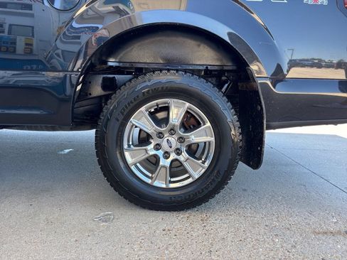 Used 2015 Ford F150 XLT w/ Equipment Group 302A Luxury AWD/4WD image 11