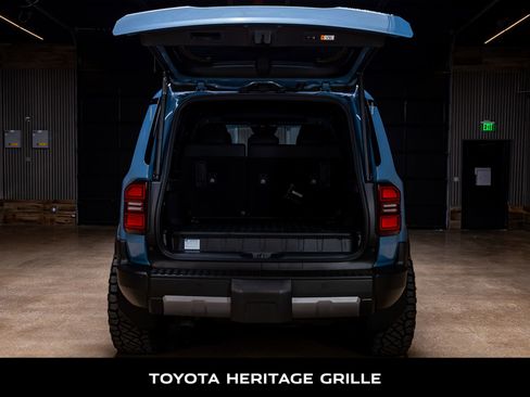 Used 2025 Toyota Land Cruiser image 9