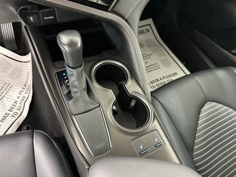 Used 2024 Toyota Camry SE image 20