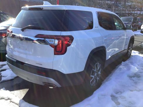 Used 2023 GMC Acadia SLE image 2