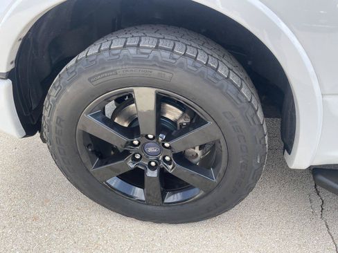 Used 2016 Ford F150 XLT w/ Equipment Group 302A Luxury RWD image 35