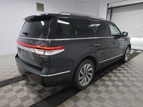Used 2023 Lincoln Navigator Reserve image 5