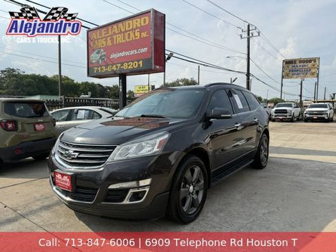 Used 2017 Chevrolet Traverse LT w/ Graphite Special Edition FWD image 1