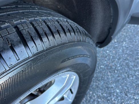 Certified 2023 Ford Explorer XLT image 35