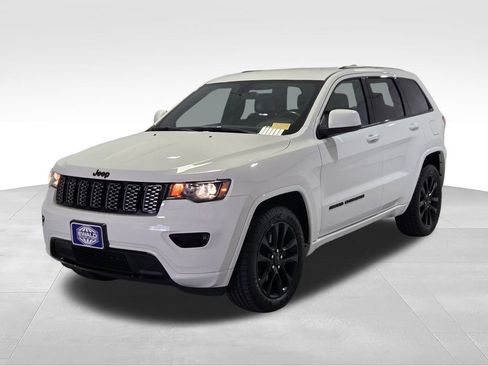 Certified 2021 Jeep Grand Cherokee Laredo X AWD/4WD image 21