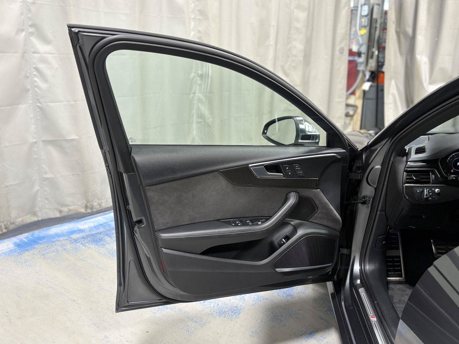 Used 2019 Audi S4 Prestige AWD/4WD image 25