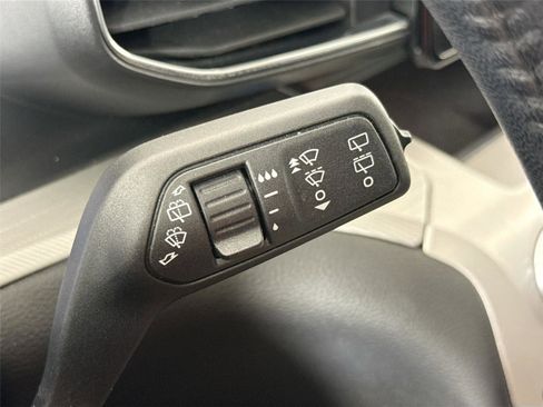 Used 2023 Ford Explorer XLT w/ Equipment Group 202A RWD image 6