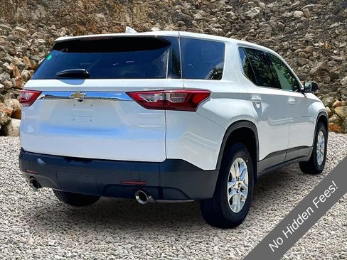 Used 2021 Chevrolet Traverse LS AWD/4WD image 2