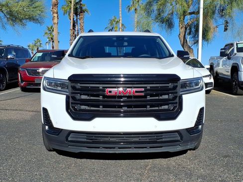 Used 2021 GMC Acadia SLE w/ Driver Convenience Package image 2