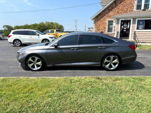 Used 2019 Honda Accord Touring image 1