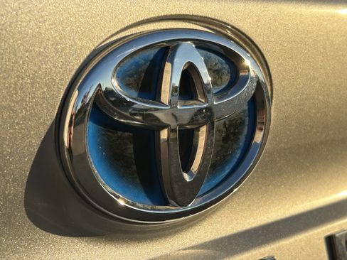 Certified 2024 Toyota Sienna Platinum image 7