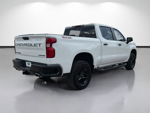Used 2024 Chevrolet Silverado 1500 Custom Trail Boss w/ LPO, Dark Essentials Package AWD/4WD image 5