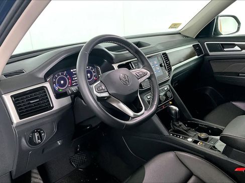 Used 2022 Volkswagen Atlas SE image 32