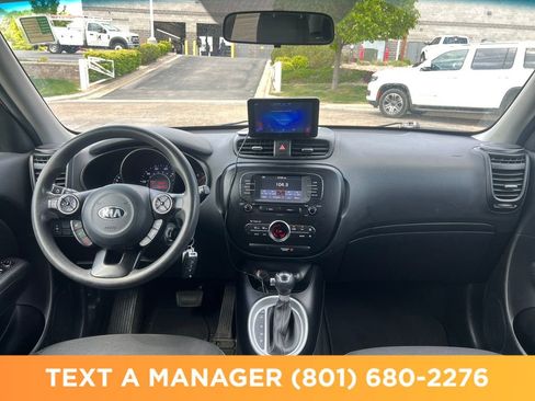Used 2017 Kia Soul + FWD image 17