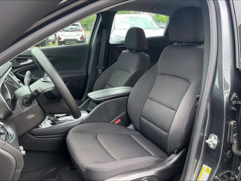 Used 2017 Chevrolet Malibu LT FWD image 25