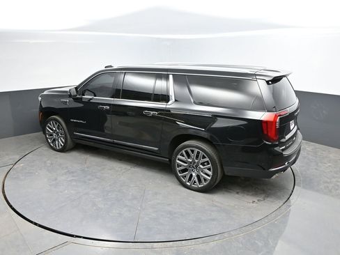 Used 2025 GMC Yukon XL Denali Ultimate w/ LPO, Floor Liner Package AWD/4WD image 30