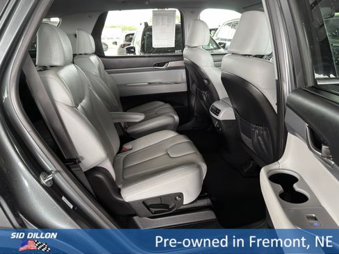 Used 2020 Hyundai Palisade SEL w/ Premium Package AWD/4WD image 16