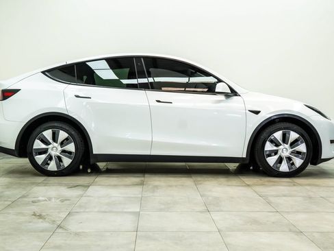Used 2023 Tesla Model Y Long Range AWD/4WD image 10