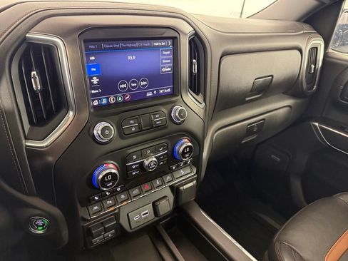 Used 2019 GMC Sierra 1500 AT4 w/ AT4 Premium Package AWD/4WD image 24