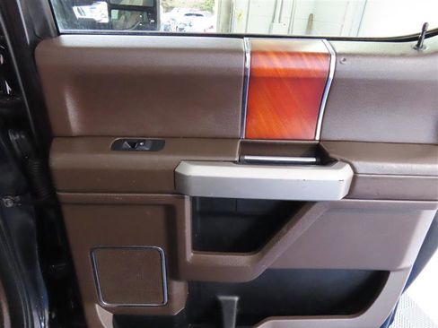 Used 2020 Ford F450 King Ranch w/ King Ranch Ultimate Package AWD/4WD image 32