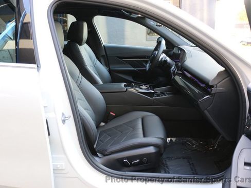 Used 2025 BMW 530i RWD image 27