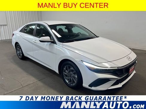 Used 2024 Hyundai Elantra SEL FWD image 1