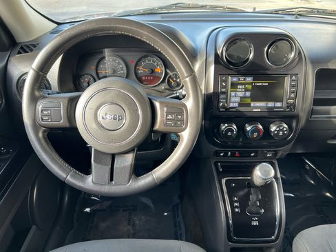 Used 2017 Jeep Patriot Latitude image 17