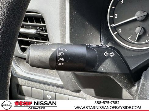 Certified 2023 Nissan Rogue SV image 32