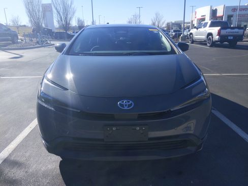 Used 2024 Toyota Prius LE image 3