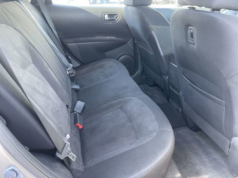 Used 2015 Nissan Rogue S FWD image 19