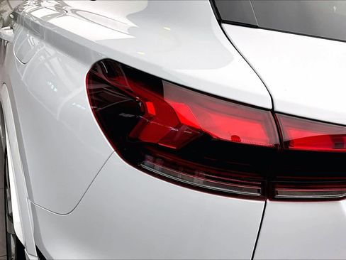 Used 2025 Audi Q6 e-tron Premium w/ Convenience Package image 27