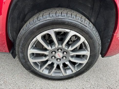 Used 2021 GMC Acadia Denali w/ Denali Technology Package FWD image 27