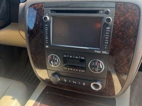 Used 2013 GMC Yukon XL Denali RWD image 13